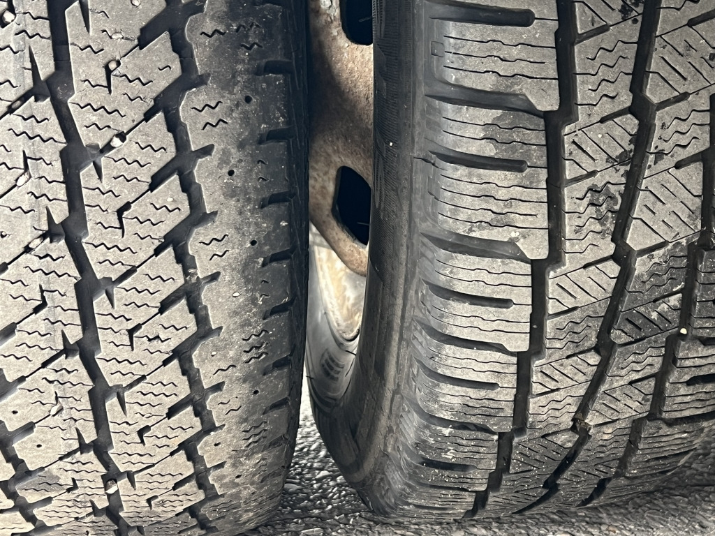 Iveco Daily 35C18 3.0 Euro4 Tempomat 4,15m Koffer+ LBW - Carrinha de contentor: foto 4 Iveco Daily 35C18 3.0 Euro4 Tempomat 4,15m Koffer+ LBW - Carrinha de contentor: foto 4