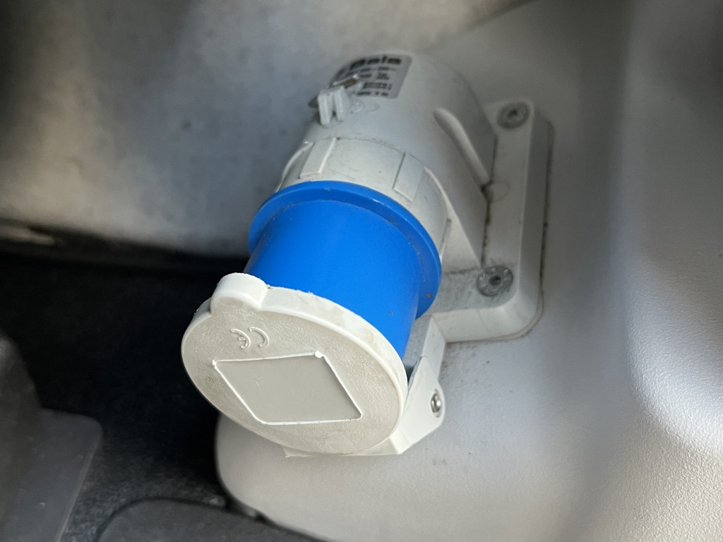 Iveco Daily 35S14 Klima Carrier Xarios 350 Tiefkühl - Carrinha frigorífica: foto 5 Iveco Daily 35S14 Klima Carrier Xarios 350 Tiefkühl - Carrinha frigorífica: foto 5