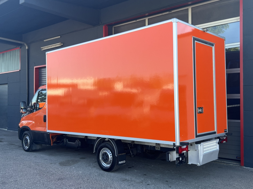 Carrinha de contentor Iveco Daily 35S14 Thermokoffer 4,35m Klima Automatik!!: foto 9