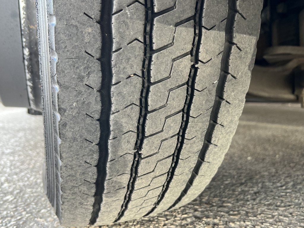 Iveco EuroCargo ML75E16 Klima 6,05m Koffer+LBW 102.tkm - Carrinha de contentor: foto 5 Iveco EuroCargo ML75E16 Klima 6,05m Koffer+LBW 102.tkm - Carrinha de contentor: foto 5