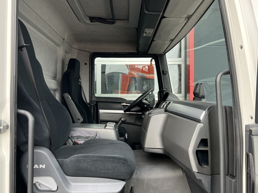 Camião furgão MAN TGL 12.220  E6 7,1m Koffer+LBW Getriebegeräusche: foto 11