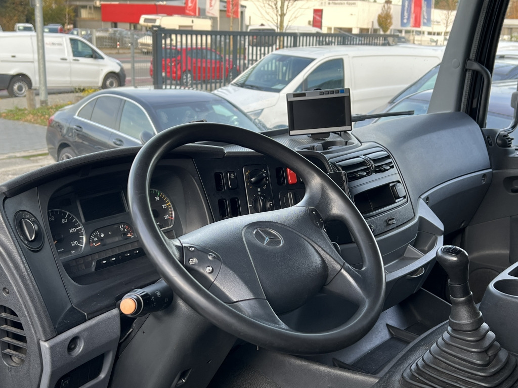 Mercedes-Benz Axor 1833 7m Koffer 2x Schwenkwand LBW Or.382'km - Camião transporte de bebidas: foto 4 Mercedes-Benz Axor 1833 7m Koffer 2x Schwenkwand LBW Or.382'km - Camião transporte de bebidas: foto 4