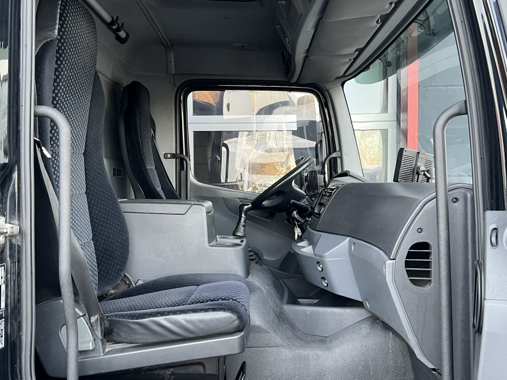 Mercedes-Benz Axor 1833 7m Koffer 2x Schwenkwand LBW Or.382'km - Camião transporte de bebidas: foto 3 Mercedes-Benz Axor 1833 7m Koffer 2x Schwenkwand LBW Or.382'km - Camião transporte de bebidas: foto 3