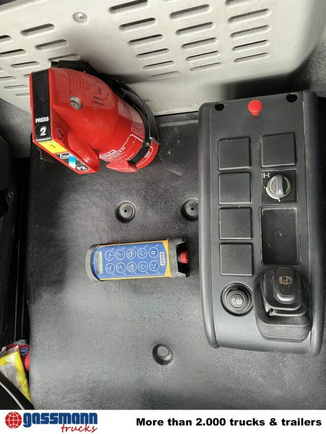 Iveco EuroCargo ML190EL32 4x2 - Camião basculante: foto 5 Iveco EuroCargo ML190EL32 4x2 - Camião basculante: foto 5