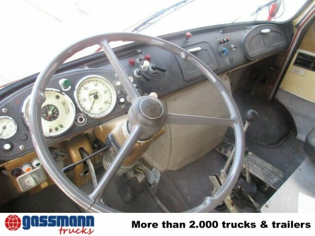 MAN 450 HALF TRO-TLF 16 - Carro de bombeiro: foto 4 MAN 450 HALF TRO-TLF 16 - Carro de bombeiro: foto 4