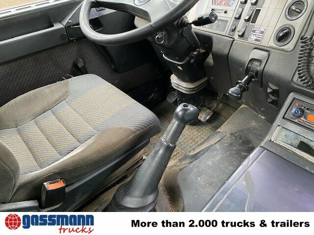 MAN T40 26.364/414 6x4, 6-Zylinder - Camião polibenne: foto 3 MAN T40 26.364/414 6x4, 6-Zylinder - Camião polibenne: foto 3