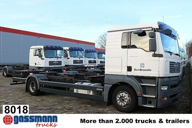 MAN TGA 18.350 4x2 LL, Fahrschule - Camião transportador de contêineres/ Caixa móvel: foto 1 MAN TGA 18.350 4x2 LL, Fahrschule - Camião transportador de contêineres/ Caixa móvel: foto 1