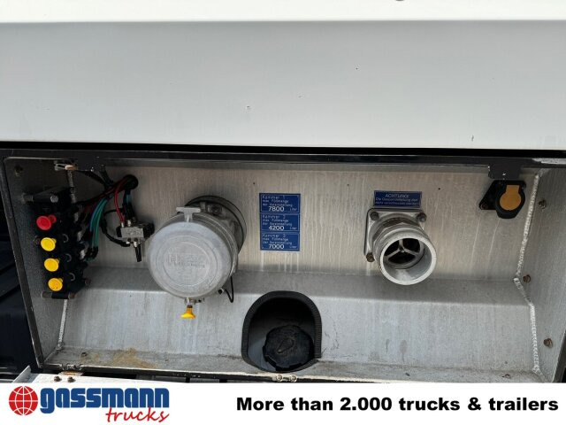 MAN TGA 26.390 6X2-4 BL, Lenk-/Liftachse, Willig - Caminhão tanque: foto 3 MAN TGA 26.390 6X2-4 BL, Lenk-/Liftachse, Willig - Caminhão tanque: foto 3