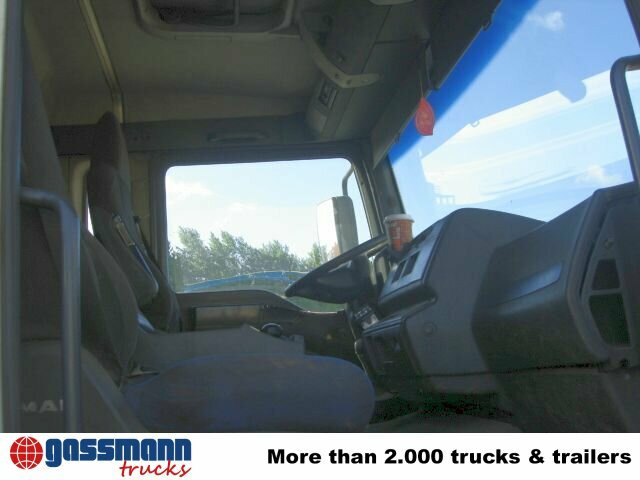 MAN TGA 26.413 BB 6x4 Kran Heckkran Jonsered 1020 - Camião de transporte de madeira, Camião grua: foto 2 MAN TGA 26.413 BB 6x4 Kran Heckkran Jonsered 1020 - Camião de transporte de madeira, Camião grua: foto 2