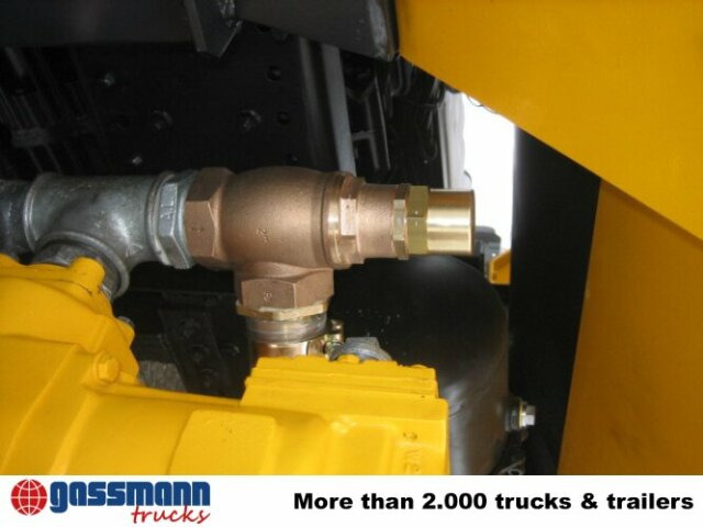 MAN TGA 26.430 6x6 - Caminhão tanque: foto 2 MAN TGA 26.430 6x6 - Caminhão tanque: foto 2