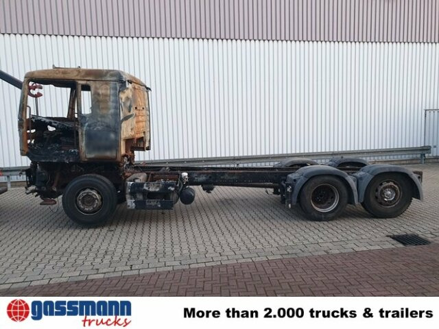 MAN TGA 26.440 6x2 BL Brandschaden - Camião chassi: foto 4 MAN TGA 26.440 6x2 BL Brandschaden - Camião chassi: foto 4