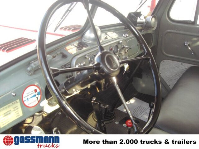 Magirus Deutz Magirus Uranus 250D 22 KW16 - Carro de bombeiro, Camião grua: foto 2 Magirus Deutz Magirus Uranus 250D 22 KW16 - Carro de bombeiro, Camião grua: foto 2