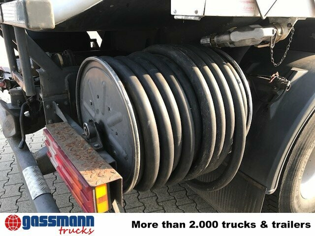 Mercedes-Benz Actros 1841 L 4x2, Esterer Tankaufbau ca. - Caminhão tanque: foto 4 Mercedes-Benz Actros 1841 L 4x2, Esterer Tankaufbau ca. - Caminhão tanque: foto 4