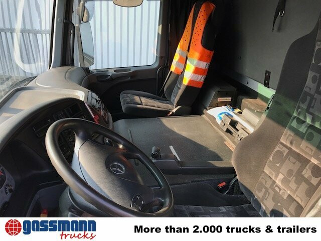 Mercedes-Benz Actros 1841 L 4x2, Esterer Tankaufbau ca. - Caminhão tanque: foto 5 Mercedes-Benz Actros 1841 L 4x2, Esterer Tankaufbau ca. - Caminhão tanque: foto 5