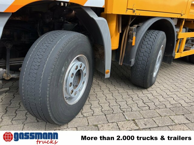 Varredora urbana Mercedes-Benz Actros 3243 K 8x4/4, Müller Saug- und: foto 6