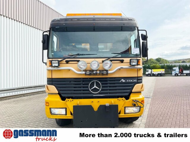 Varredora urbana Mercedes-Benz Actros 3243 K 8x4/4, Müller Saug- und: foto 9