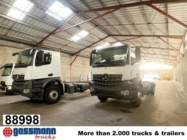 Mercedes-Benz Arocs 1840 K 4x2, MultimediaCockpit, 2x - Camião chassi: foto 1 Mercedes-Benz Arocs 1840 K 4x2, MultimediaCockpit, 2x - Camião chassi: foto 1