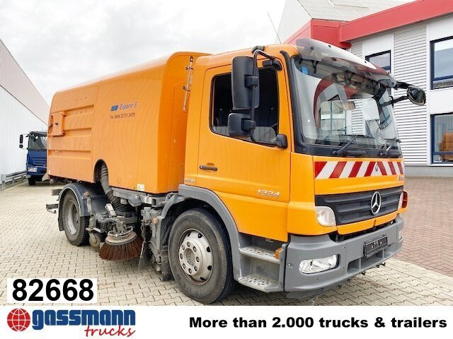 Mercedes-Benz Atego 1324 4x2, Kehrmaschine Explorer 8 - Varredora urbana: foto 1 Mercedes-Benz Atego 1324 4x2, Kehrmaschine Explorer 8 - Varredora urbana: foto 1