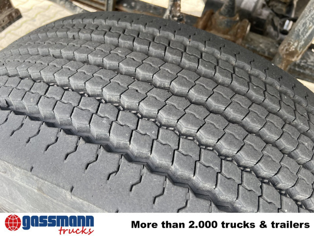 Mercedes-Benz Axor 1828 A 4x4 mit Kran Hiab XS 166 E-5 - Camião de caixa aberta/ Plataforma, Camião grua: foto 3 Mercedes-Benz Axor 1828 A 4x4 mit Kran Hiab XS 166 E-5 - Camião de caixa aberta/ Plataforma, Camião grua: foto 3