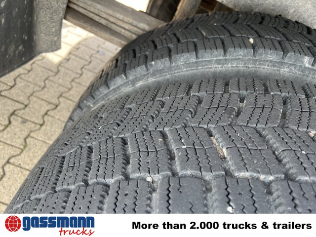 Mercedes-Benz Axor 1828 A 4x4 mit Kran Hiab XS 166 E-5 - Camião de caixa aberta/ Plataforma, Camião grua: foto 4 Mercedes-Benz Axor 1828 A 4x4 mit Kran Hiab XS 166 E-5 - Camião de caixa aberta/ Plataforma, Camião grua: foto 4