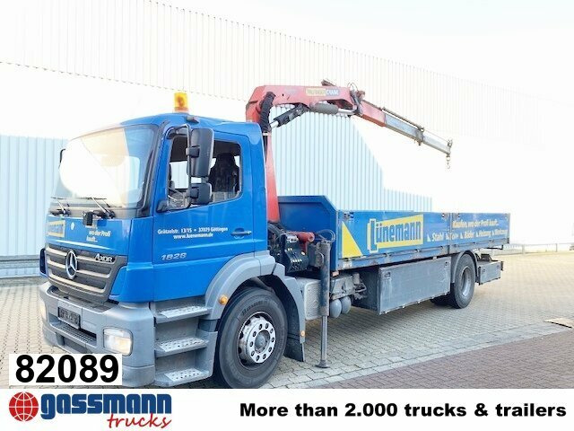 Mercedes-Benz Axor 1828 L 4x2 mit Kran Palfinger PK 9501, Funk - Camião de caixa aberta/ Plataforma, Camião grua: foto 1 Mercedes-Benz Axor 1828 L 4x2 mit Kran Palfinger PK 9501, Funk - Camião de caixa aberta/ Plataforma, Camião grua: foto 1