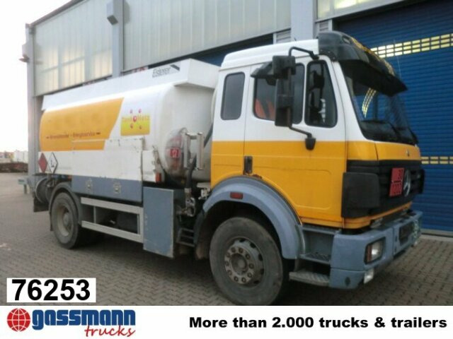 Mercedes-Benz SK 1824 L 4x2, Esterer Tankaufbau ca. 13.100l, 2 - Caminhão tanque: foto 1 Mercedes-Benz SK 1824 L 4x2, Esterer Tankaufbau ca. 13.100l, 2 - Caminhão tanque: foto 1