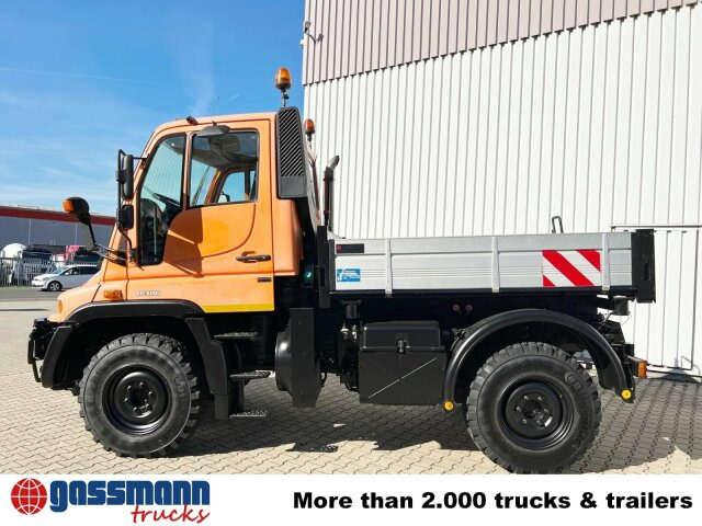 Unimog U 300 4x4, Kipper, Kommunalhydraulik, - Camião de caixa aberta/ Plataforma, Veículo municipal/ Especial: foto 2 Unimog U 300 4x4, Kipper, Kommunalhydraulik, - Camião de caixa aberta/ Plataforma, Veículo municipal/ Especial: foto 2