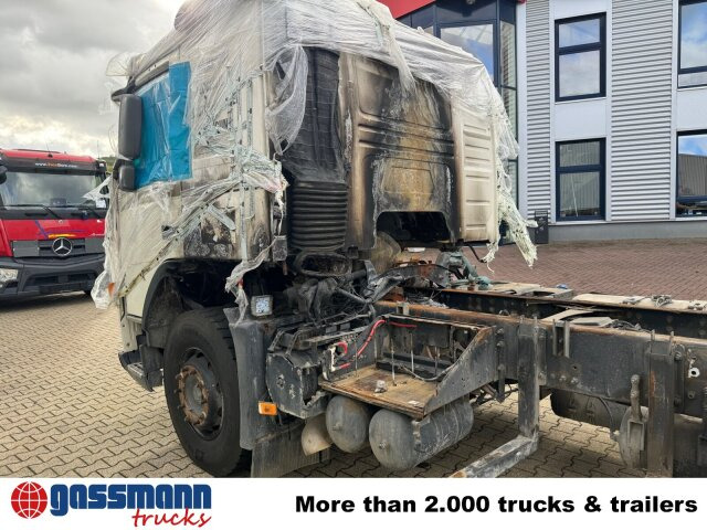 Volvo FM 380 6x4 R mit Brandschaden - Camião basculante: foto 2 Volvo FM 380 6x4 R mit Brandschaden - Camião basculante: foto 2