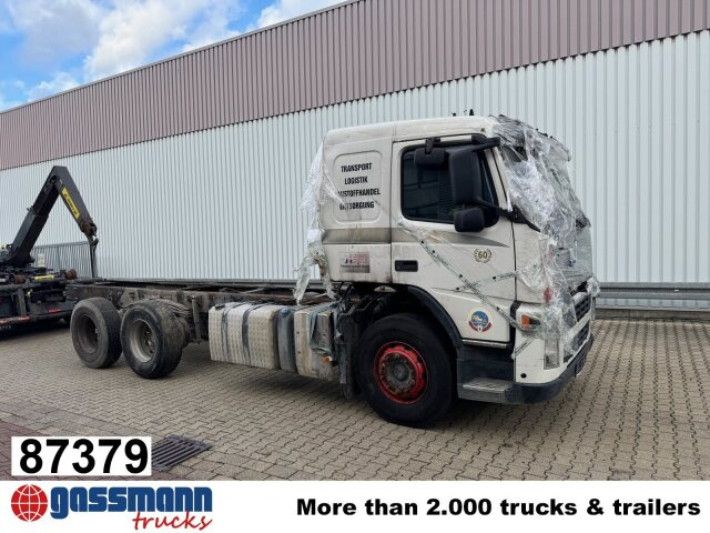 Volvo FM 380 6x4 R mit Brandschaden - Camião basculante: foto 1 Volvo FM 380 6x4 R mit Brandschaden - Camião basculante: foto 1