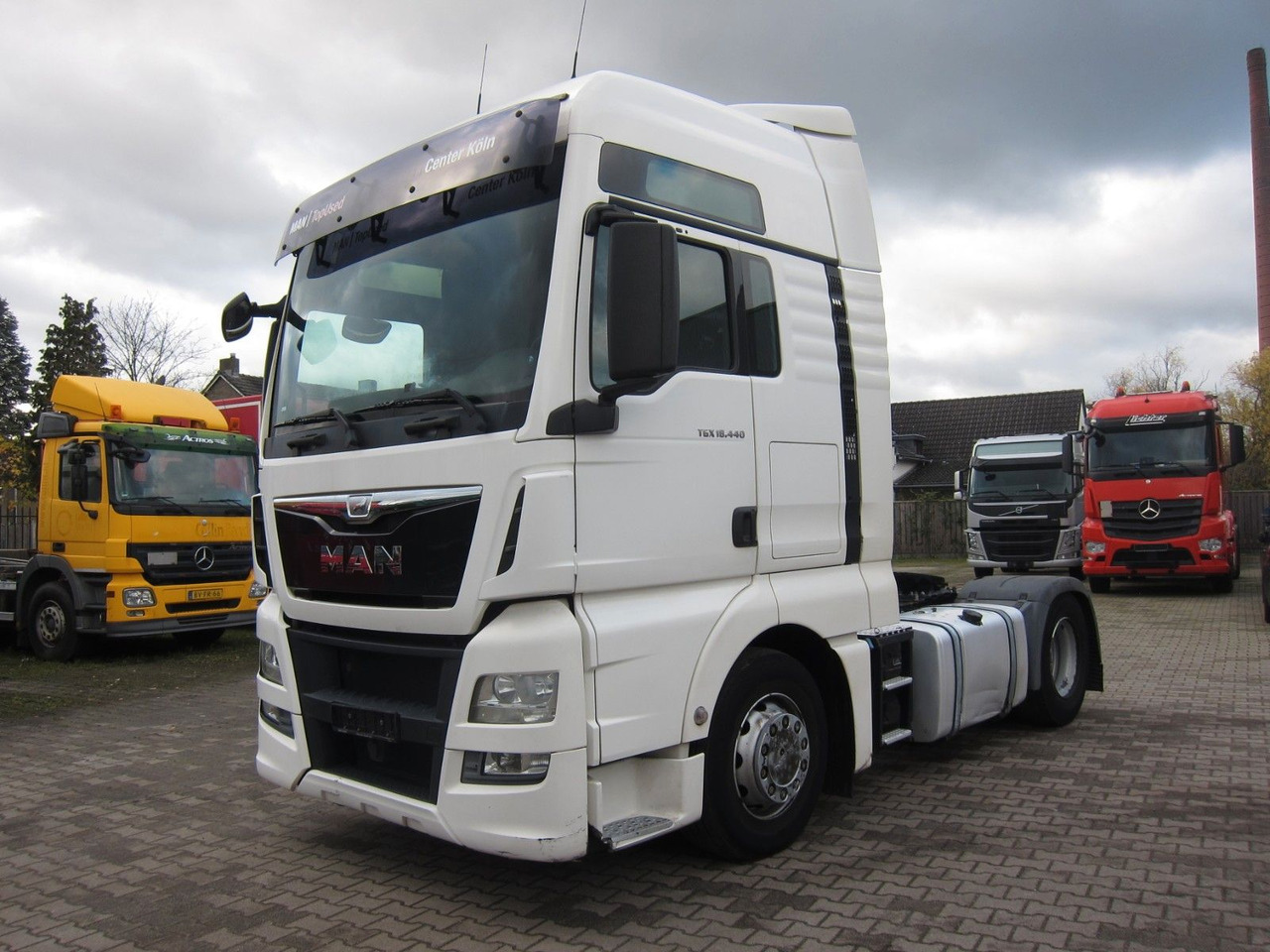 MAN TGX 18 440 XXL Retarder 730tkm 2xTank - Tractor: foto 3 MAN TGX 18 440 XXL Retarder 730tkm 2xTank - Tractor: foto 3