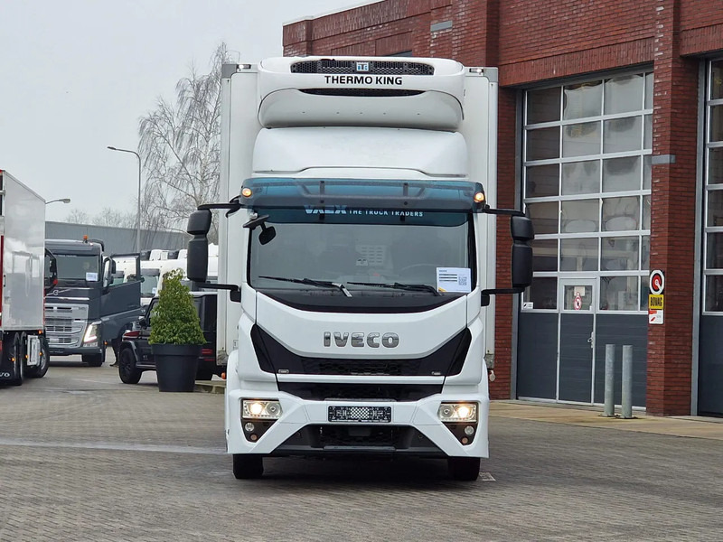 Iveco Eurocargo 120.250 4x2 - Thermoking T-800R Frigo - Loadlift - Euro 6 - Automatic - Camião isotérmico: foto 2 Iveco Eurocargo 120.250 4x2 - Thermoking T-800R Frigo - Loadlift - Euro 6 - Automatic - Camião isotérmico: foto 2