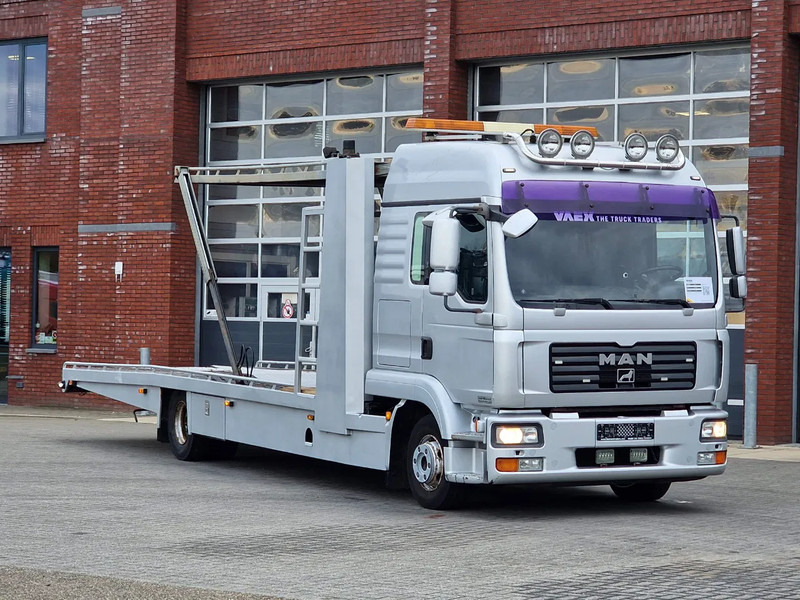 MAN TGL 12.240 4x2 Cartransporter - 12T - AS Tronic - Hydraulic deck - Sleeper cab - Camião transporte de veículos: foto 2 MAN TGL 12.240 4x2 Cartransporter - 12T - AS Tronic - Hydraulic deck - Sleeper cab - Camião transporte de veículos: foto 2