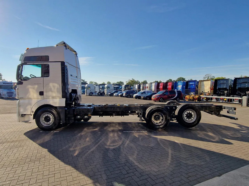 MAN TGX 26.500 6x2 XXL - Chassis - Full air - Night clima - AS Tronic - - Camião chassi: foto 4 MAN TGX 26.500 6x2 XXL - Chassis - Full air - Night clima - AS Tronic - - Camião chassi: foto 4
