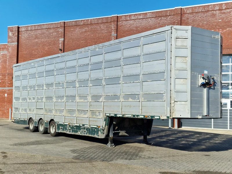 Pezzaioli 5 deck livestock trailer - Water & Ventilation - Loadlift - Folding floors - BPW Axle - 155M3 - Semi-reboque transporte de gado: foto 2 Pezzaioli 5 deck livestock trailer - Water & Ventilation - Loadlift - Folding floors - BPW Axle - 155M3 - Semi-reboque transporte de gado: foto 2