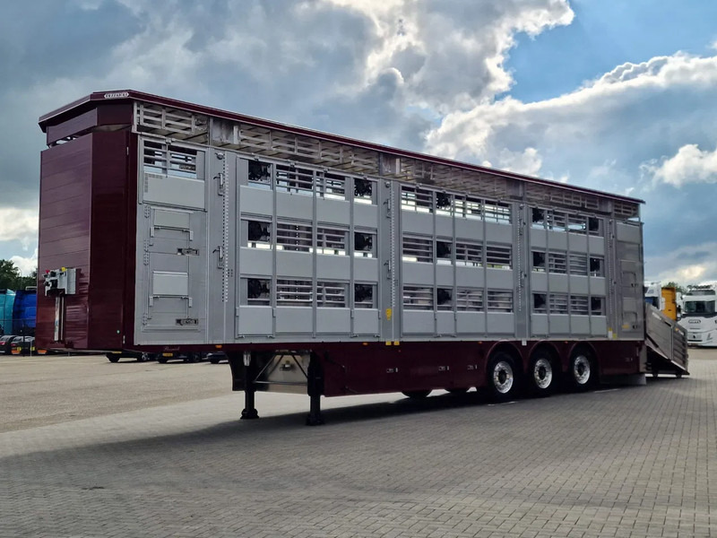 Pezzaioli New - 3 deck livestock 100M2 - Water & Ventilation - Lifting floors - Lifting roof - NEW 2025 - Semi-reboque transporte de gado: foto 4 Pezzaioli New - 3 deck livestock 100M2 - Water & Ventilation - Lifting floors - Lifting roof - NEW 2025 - Semi-reboque transporte de gado: foto 4