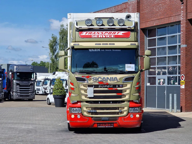 Scania R580 V8 Topline 6x2 - Box with sidedoors - Retarder - Full air - 4.55WB - Camião furgão: foto 2 Scania R580 V8 Topline 6x2 - Box with sidedoors - Retarder - Full air - 4.55WB - Camião furgão: foto 2