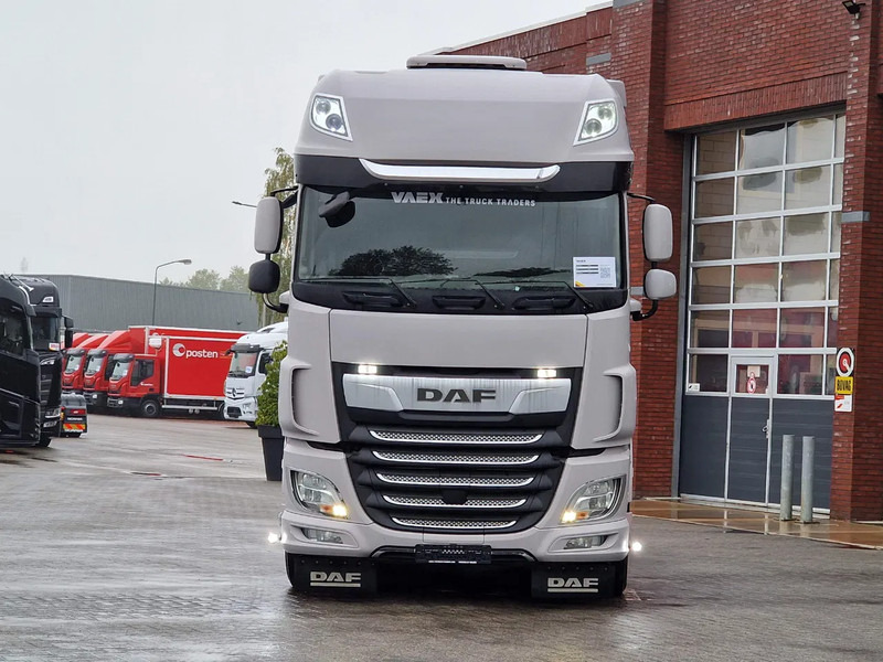 DAF XF 530 SuperSpaceCab 6x2 - Retarder - Night clima - Navi - Tractor: foto 2 DAF XF 530 SuperSpaceCab 6x2 - Retarder - Night clima - Navi - Tractor: foto 2