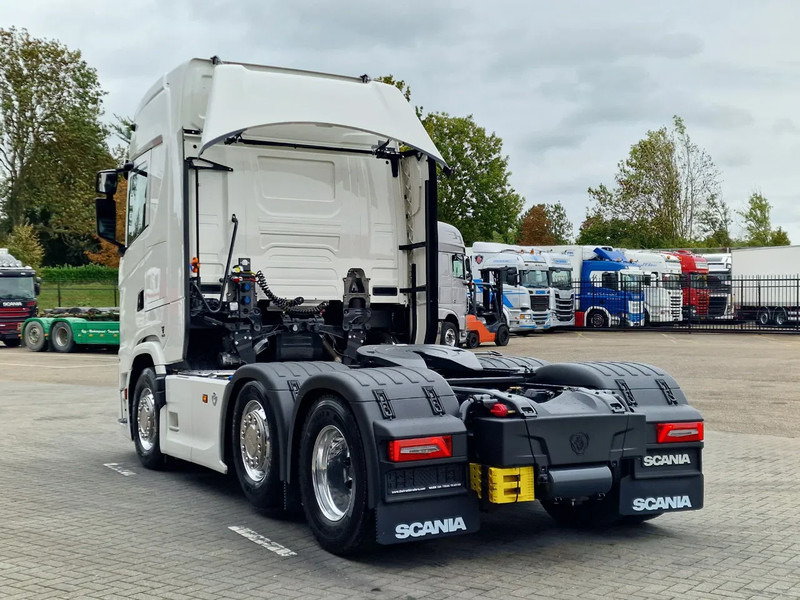 Scania 660S V8 NGS Highline 6x2/4 - New - Full spec - Retarder - Night clima - Leather - Led - Alcoa - Tractor: foto 5 Scania 660S V8 NGS Highline 6x2/4 - New - Full spec - Retarder - Night clima - Leather - Led - Alcoa - Tractor: foto 5