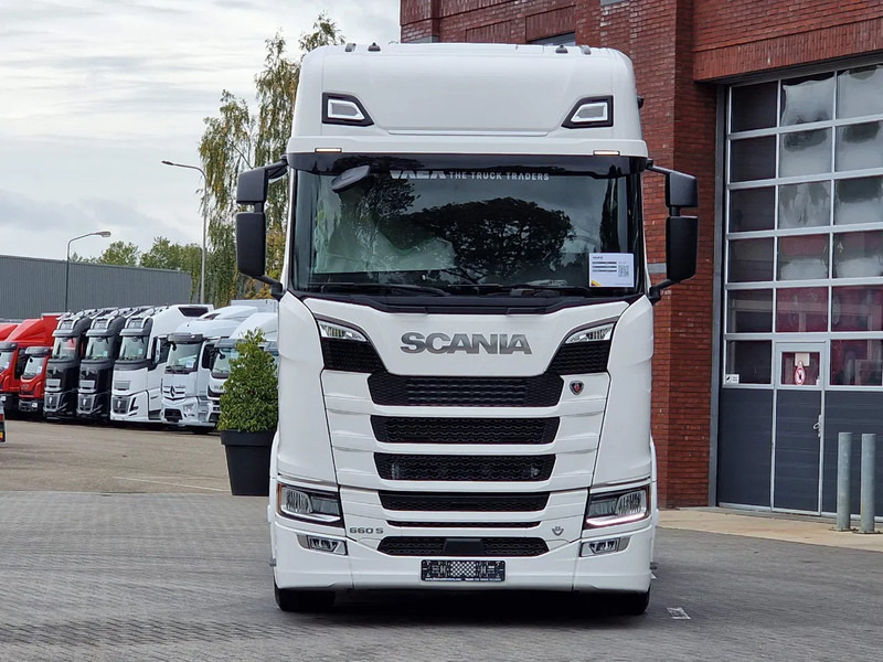 Scania 660S V8 NGS Highline 6x2/4 - New - Full spec - Retarder - Night clima - Leather - Led - Alcoa - Tractor: foto 2 Scania 660S V8 NGS Highline 6x2/4 - New - Full spec - Retarder - Night clima - Leather - Led - Alcoa - Tractor: foto 2