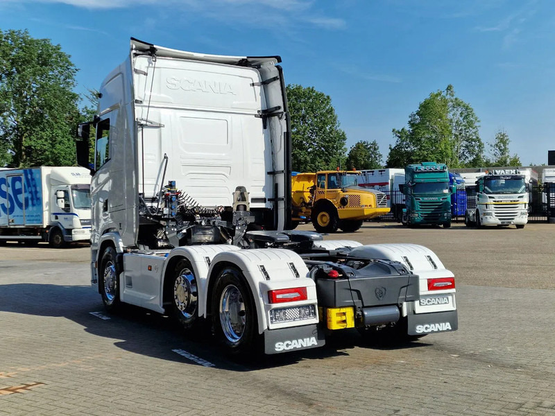 Scania 660S V8 NGS Highline 6x2/4 - New - Old dashboard - Full spec - Retarder - Night clima - Led - Leather - Navi - Tractor: foto 5 Scania 660S V8 NGS Highline 6x2/4 - New - Old dashboard - Full spec - Retarder - Night clima - Led - Leather - Navi - Tractor: foto 5