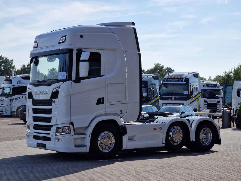 Scania 660S V8 NGS Highline 6x2/4 - New - Old dashboard - Full spec - Retarder - Night clima - Led - Leather - Navi - Tractor: foto 3 Scania 660S V8 NGS Highline 6x2/4 - New - Old dashboard - Full spec - Retarder - Night clima - Led - Leather - Navi - Tractor: foto 3