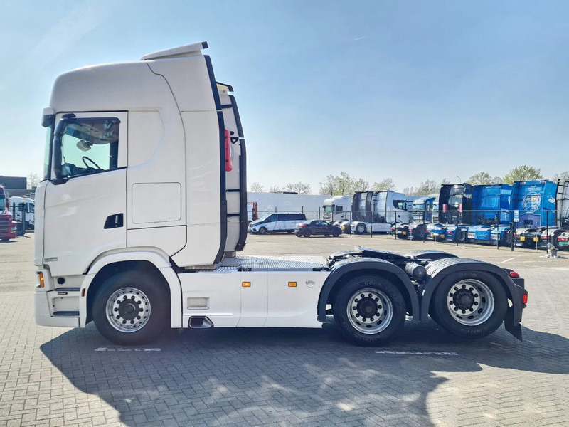 Scania S580 V8 NGS Highline 6x2 - Retarder - Full air - 3.15 WB - Navi - Led - Tractor: foto 4 Scania S580 V8 NGS Highline 6x2 - Retarder - Full air - 3.15 WB - Navi - Led - Tractor: foto 4