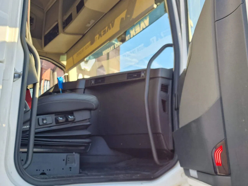 Tractor Volvo FH 13.500 Globetrotter XL 6x2 - Full air - 3.20 WB - MA VIN - Low KM - Leather: foto 20