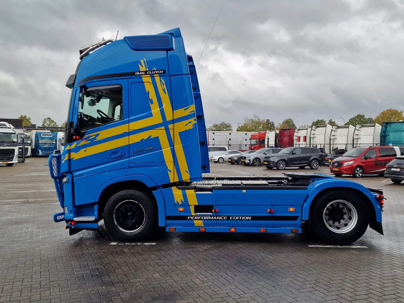Volvo FH 13.540 Globetrotter XL 4x2 - Performance edition - I parkcool - Full air - Bull bar - Tractor: foto 4 Volvo FH 13.540 Globetrotter XL 4x2 - Performance edition - I parkcool - Full air - Bull bar - Tractor: foto 4