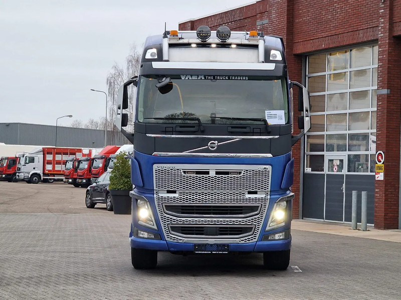 Volvo FH 16.750 Globetrotter 6x4 - Lift axle - HUB reduction - PTO/Hydraulic - 3.40 WB - Tractor: foto 2 Volvo FH 16.750 Globetrotter 6x4 - Lift axle - HUB reduction - PTO/Hydraulic - 3.40 WB - Tractor: foto 2