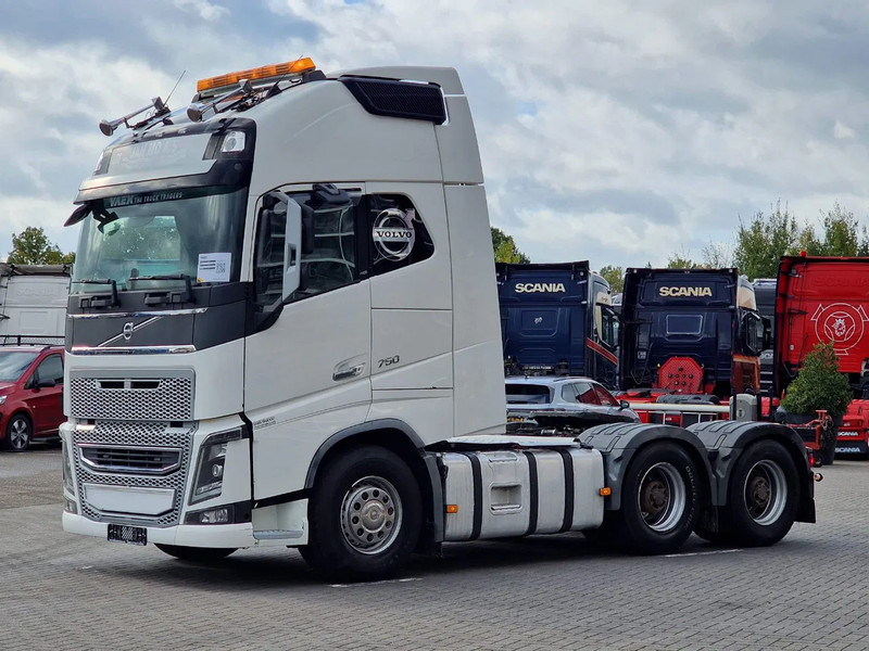 Volvo FH 16.750 Globetrotter XL 6x4 - Retarder - HUB Reduction - Low KM - Euro 5 - Tractor: foto 3 Volvo FH 16.750 Globetrotter XL 6x4 - Retarder - HUB Reduction - Low KM - Euro 5 - Tractor: foto 3