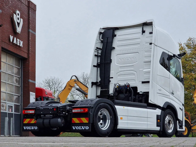 Tractor novo Volvo FH 16 780 Aero Globetrotter XL 4x2 - NEW - Full spec - Retarder - Full air - 2x tank: foto 7 Tractor novo Volvo FH 16 780 Aero Globetrotter XL 4x2 - NEW - Full spec - Retarder - Full air - 2x tank: foto 7