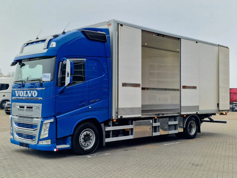 Volvo FH 13.460 Globetrotter XL 4x2 - Box with side doors - Manual gearbox - Full air - Camião furgão: foto 4 Volvo FH 13.460 Globetrotter XL 4x2 - Box with side doors - Manual gearbox - Full air - Camião furgão: foto 4