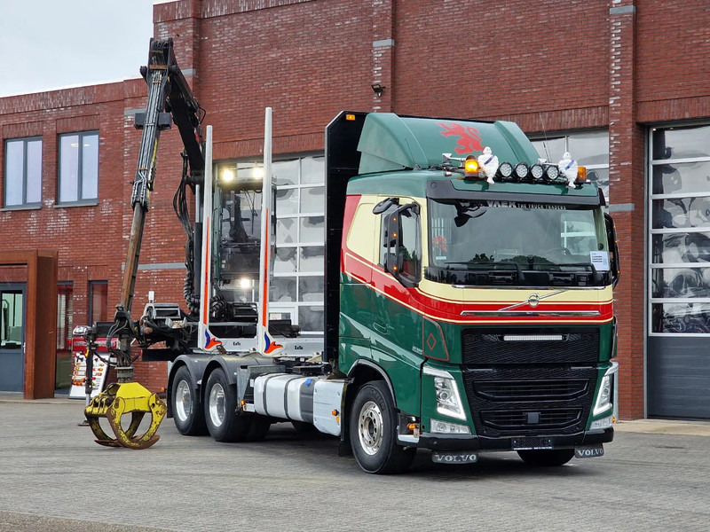 Volvo FH 13.540 6x4 - HIAB / Loglift F125Z 80 Crane - Krane - Grua year 2019 - Camião de transporte de madeira, Camião grua: foto 2 Volvo FH 13.540 6x4 - HIAB / Loglift F125Z 80 Crane - Krane - Grua year 2019 - Camião de transporte de madeira, Camião grua: foto 2