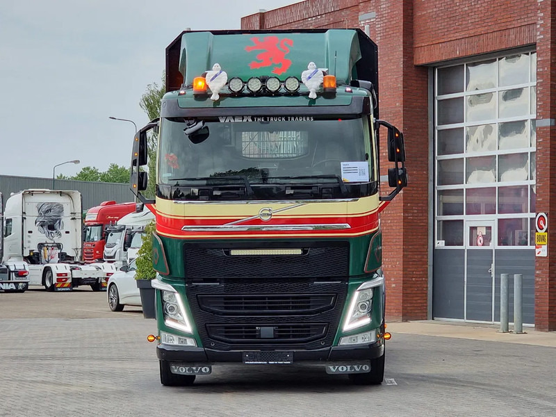 Volvo FH 13.540 6x4 - HIAB / Loglift F125Z 80 Crane - Krane - Grua year 2019 - Camião de transporte de madeira, Camião grua: foto 4 Volvo FH 13.540 6x4 - HIAB / Loglift F125Z 80 Crane - Krane - Grua year 2019 - Camião de transporte de madeira, Camião grua: foto 4